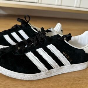 Adidas Gazelle Black Suede Sneakers unisex men’s 5/womens 6.5